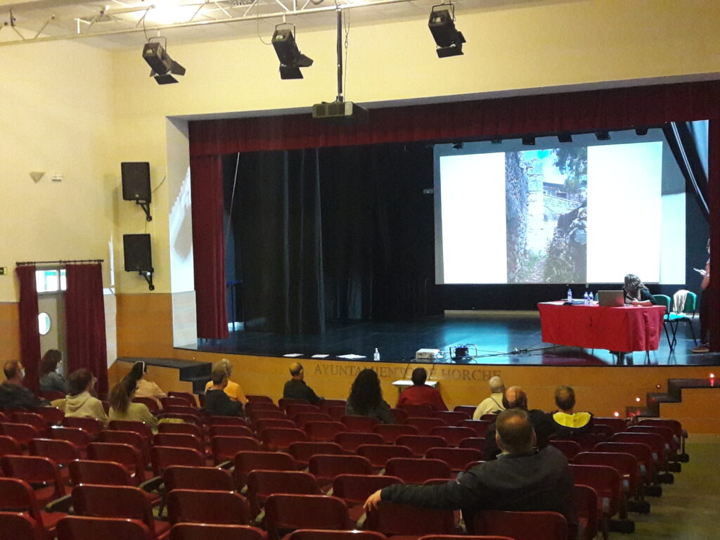 Presentación del proyecto en el salón de actos del Ayuntamiento de Horche